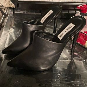 Brand New steve madden pointed mules!